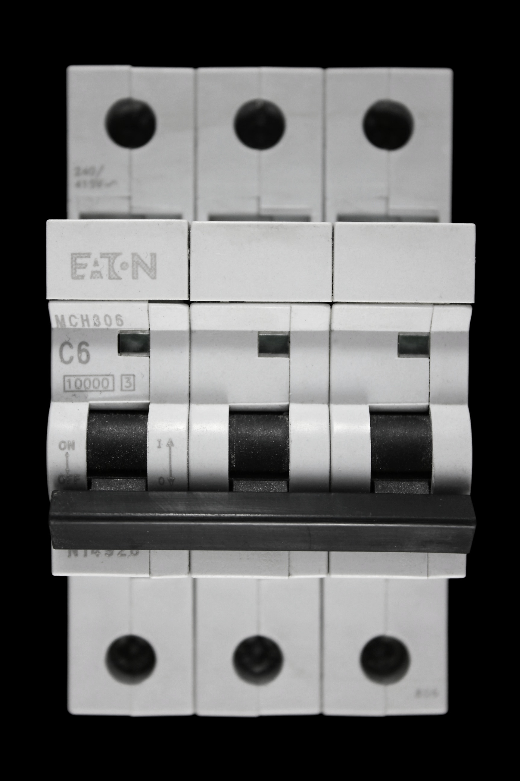 EATON MEM 6 AMP CURVE C 10kA TRIPLE POLE MCB CIRCUIT BREAKER MCH306